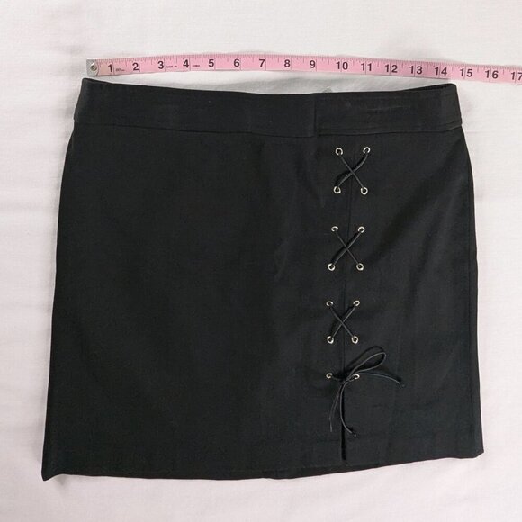 VTG Cache Black Front Slit Lace Up Mini Skirt Whimsygoth NEW - Picture 3 of 7